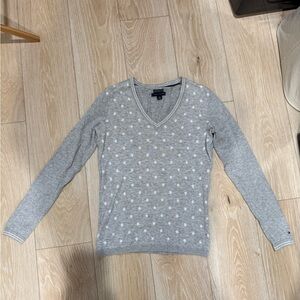 Tommy Hilfiger Light Gray V-Neck Sweater with White Dots